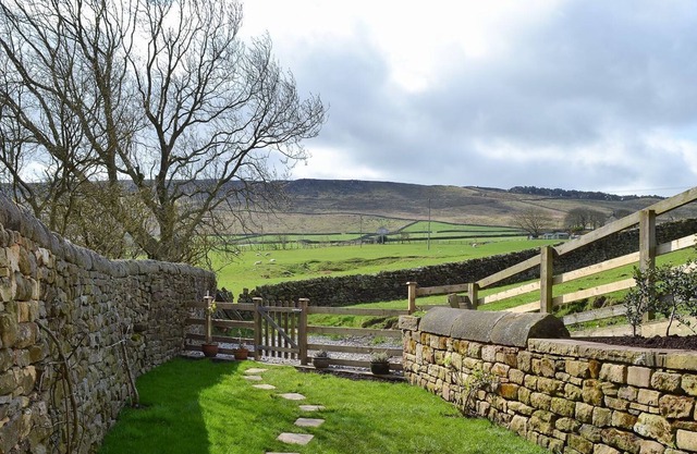 2 bedroom accommodation in Addingham, near Ilkley