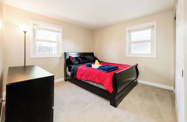 2-bedroom available in a shared home with WiFi, AC, and a Inground pool to use.