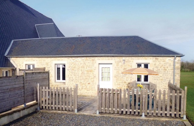 2 bedroom awesome home in Deux-Jumeaux