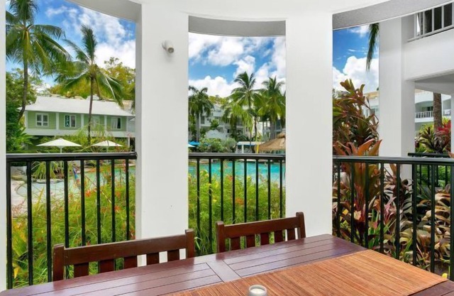 2 Bedroom Beach Club Lagoon Apartment Palm Cove