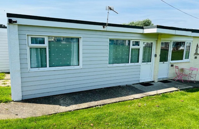 2 Bedroom Chalet SB113, Sandown Bay, Isle of Wight