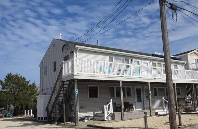 2 bedroom condo totally renovated on ocean block in Ship Bottom