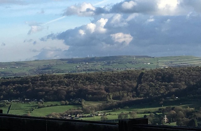 2 bedroom house with easy access to Pennines
