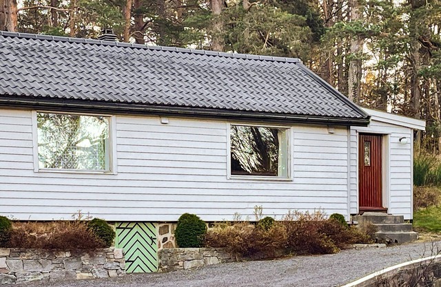 2 bedroom lovely home in Færvik