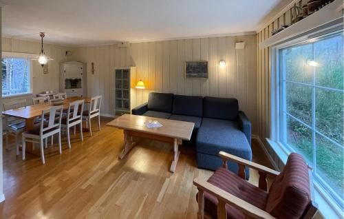 2 Bedroom Stunning Home In Kristiansand
