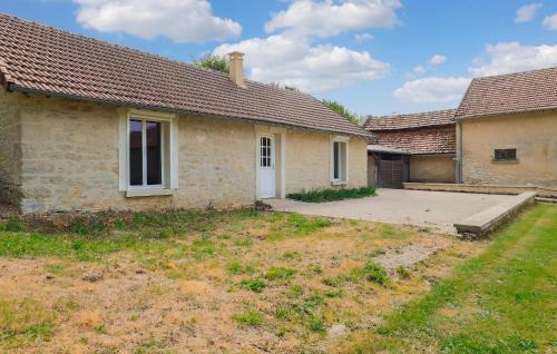2 Bedroom Stunning Home In Monthenault