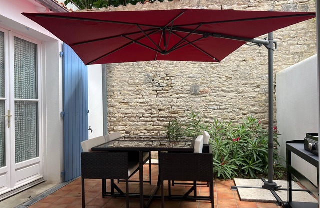 2 Bedrooms Apartment In Saint-Martin-De-Ré