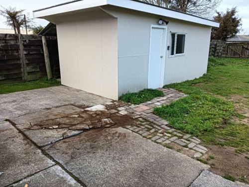 2 Beds including 1 Sofa Bed Serviced Chalet B