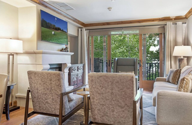 2 BR 2 BA Unit in Vail Village Beautiful Sebastian Residence w 5 Star Amenities