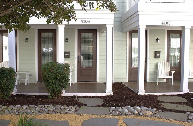 2 BR, 2 Story Townhouse by the Beach (410A)