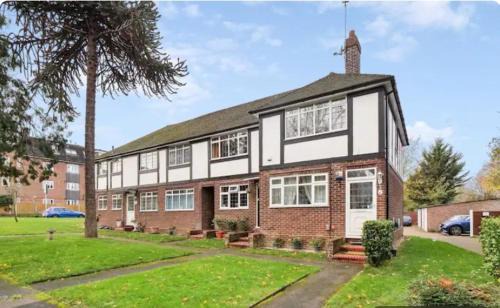2 BR lovely flat