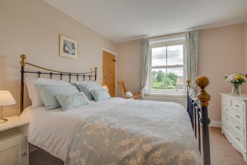 2 Carr Terrace