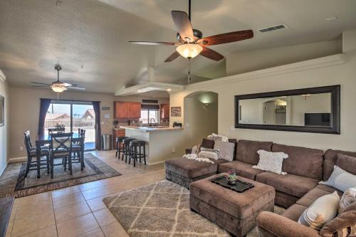 2 Mi to Beach Lake Havasu Gem with Pool and Spa!