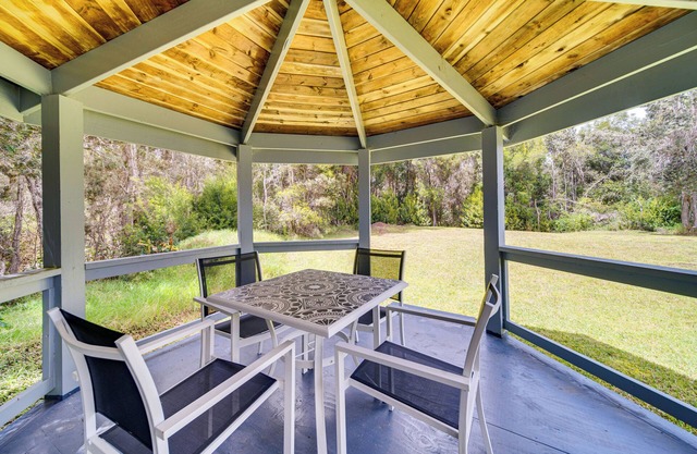 2 Mi to Hawaii Volcanoes Nat'l Park: Tranquil Home