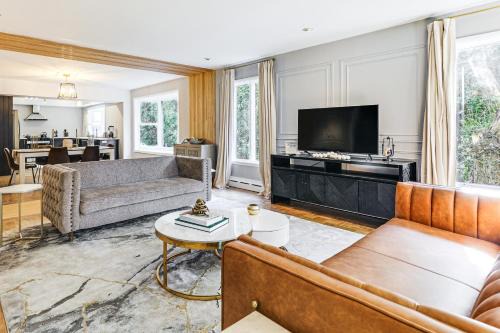 2 Mi to USCG Academy! Convenient New London Home