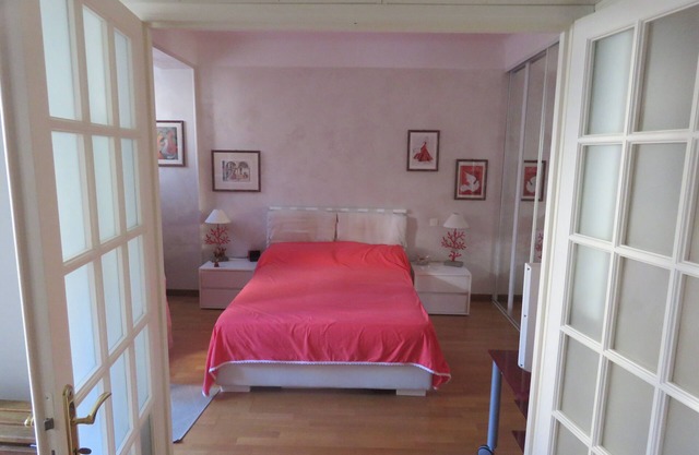 2 rooms in the golden square, 100 m from the beach on a pedestrian street