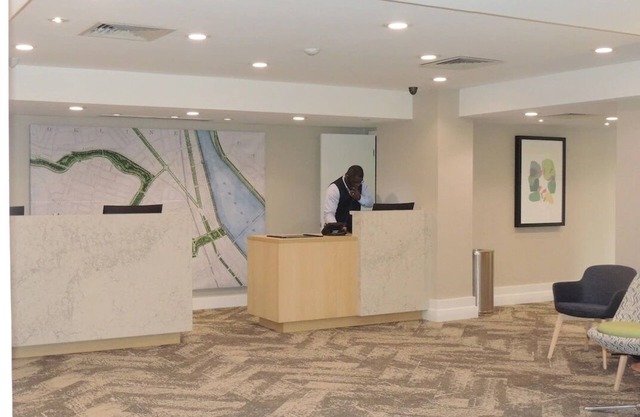 2 Spacious Family Rooms with Modern Amenities Near Top Hospitals - Parking