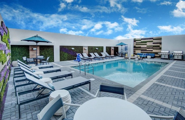 2 Units | Near Miami Airport | Spacious Suites