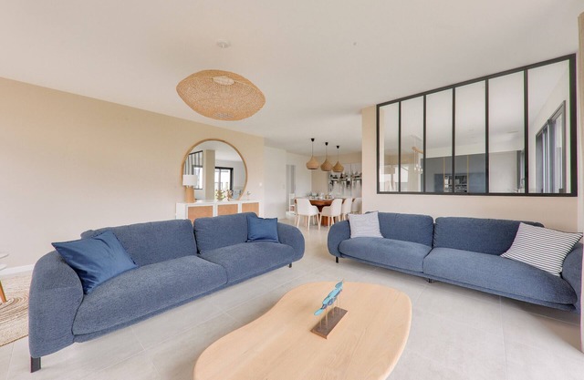 200m from the beach, large house for 10