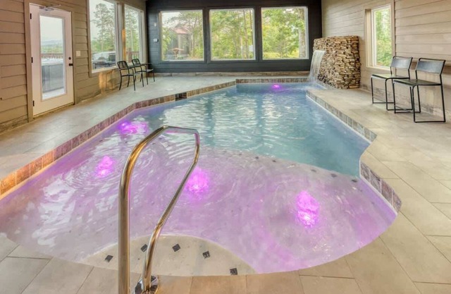 20BR-Mtns-Pool-Hot Tub-Sleeps 54