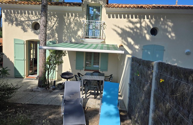 20min from the beach, next to the forest, 3-bedroom bungalow, residence with swimming pools