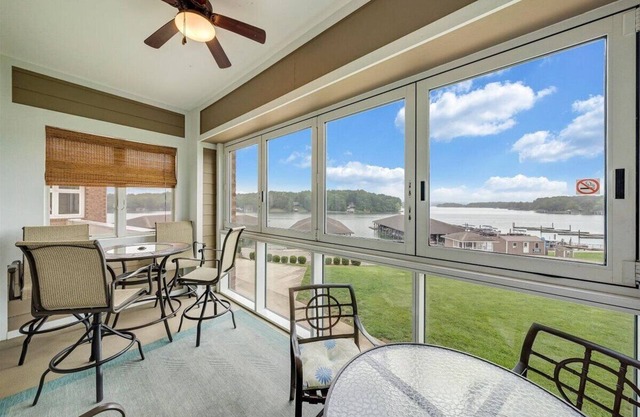 #211 Pointe - 2 Bedroom Lakefront Condo at Mariners SML