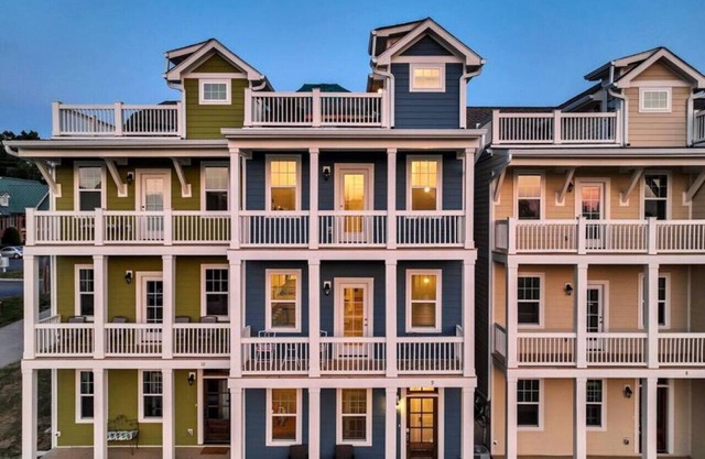 24 Guest Lake Hangout with 12 beds!