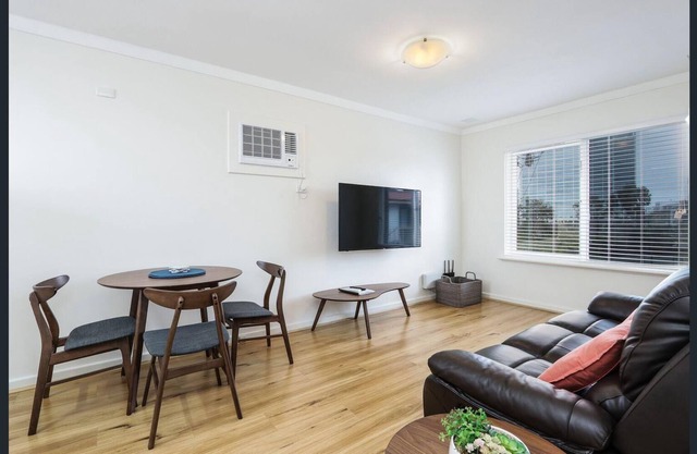 27 Burswood Home Free Parking, Wifi & Netflix