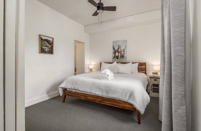 2BD Modern Downtown Suite