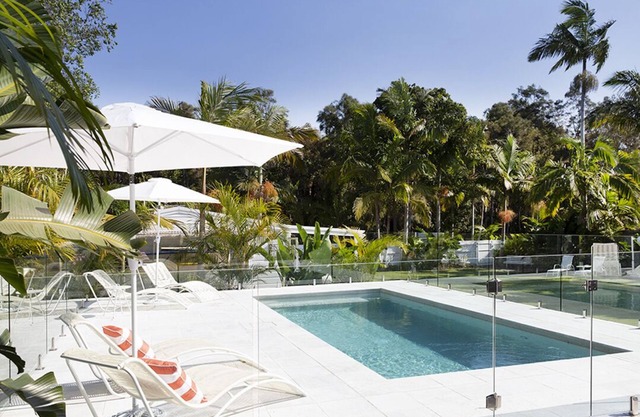 2beachhouse byron bay just park your car 250m walk to byron central.