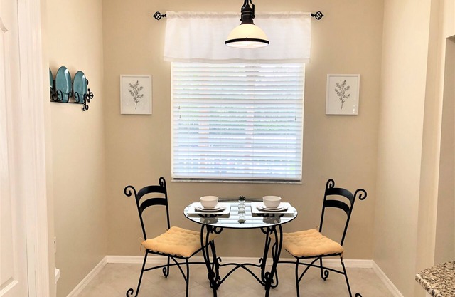 2br/2bth - 1250ft - North Naples- 2 bd/2bath Cypress Woods North(Naples, Fl)