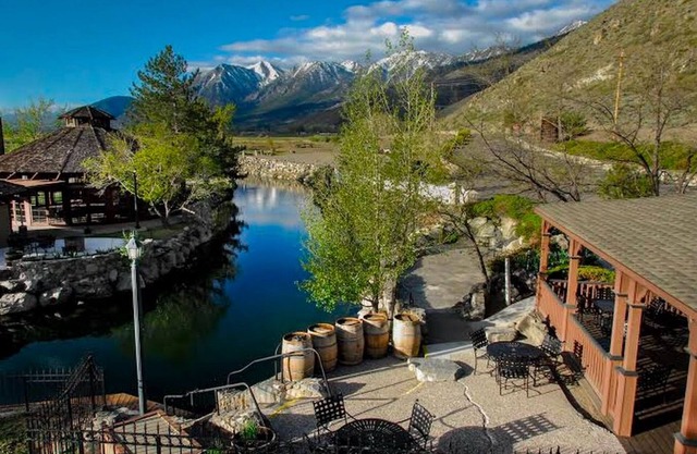 2BR DAVID WALLEY'S RESORT WITH HOT SPRING -SLEEPS 6