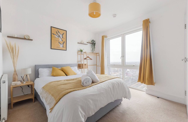 2BR Flat Close to Wembley | Quick Tube To London!
