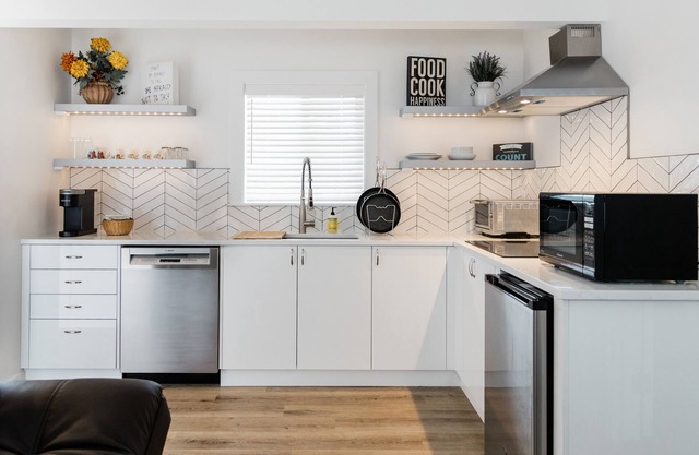 2BR Guest-suite hosted by Cathy and Yang