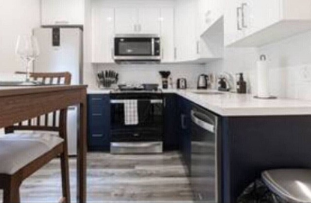 2BR+Office+Wifi +Washer +Dryer +Parking +TVw/Prime