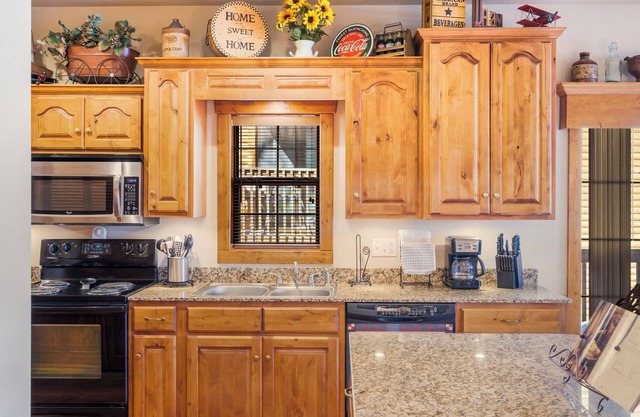 2BR Village At Indian Point 1605 near SDC - Free Tickets Daily up to $500