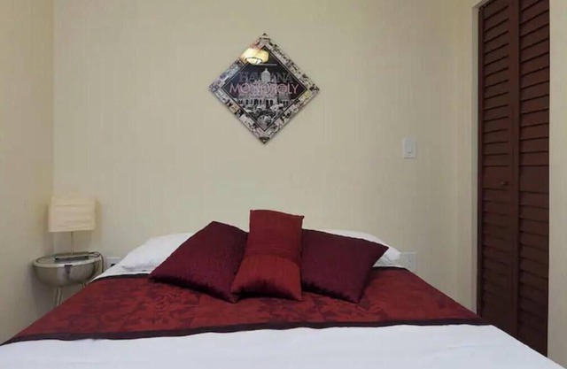 2PPL/Top Location/Parking/10 min Airport #3