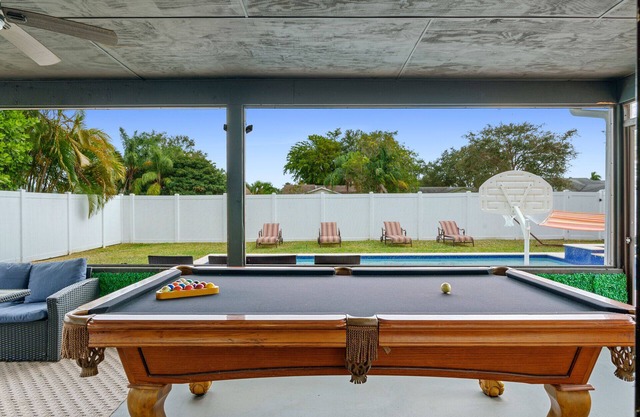 3/2 in Boca Raton Heated Salt Pool + Pickleball