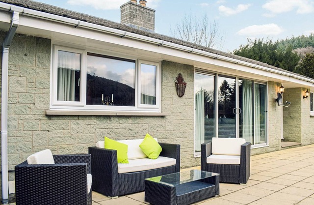 3 bedroom accommodation in Abbeycwmhir