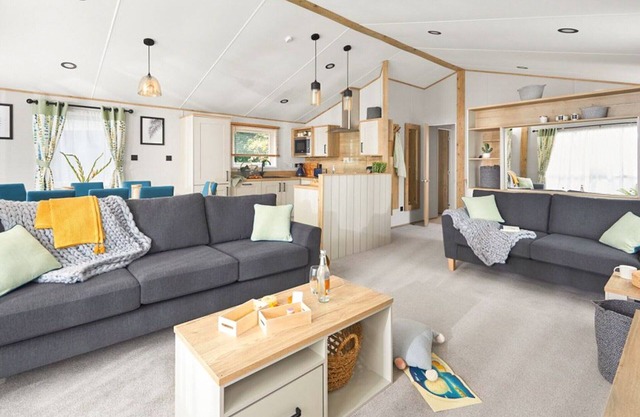 3 bedroom accommodation in Clarach Bay, Nr Aberystwyth