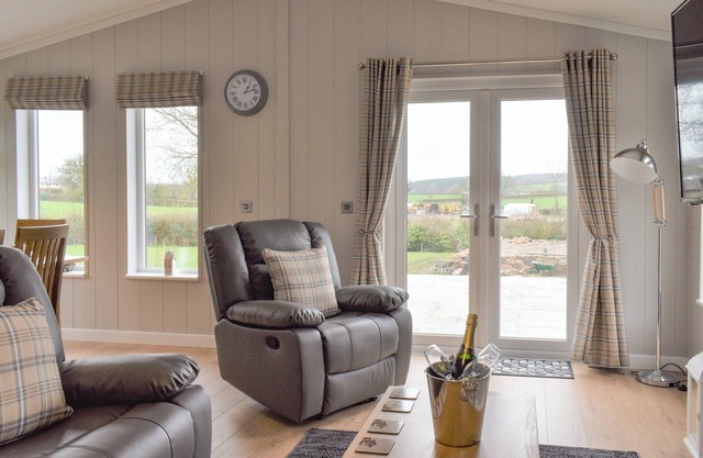 3 bedroom accommodation in Holywell