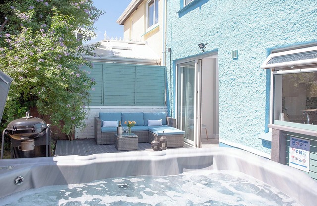 3 bedroom accommodation in Paignton