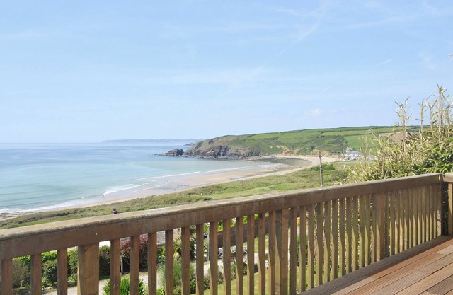 3 bedroom accommodation in Praa Sands, near Penzance