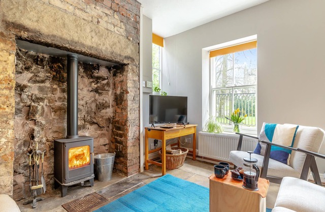 3 bedroom accommodation in Buxton