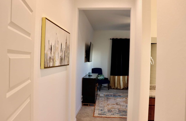 3-bedroom building in phenomenal Surprise with WiFi, AC