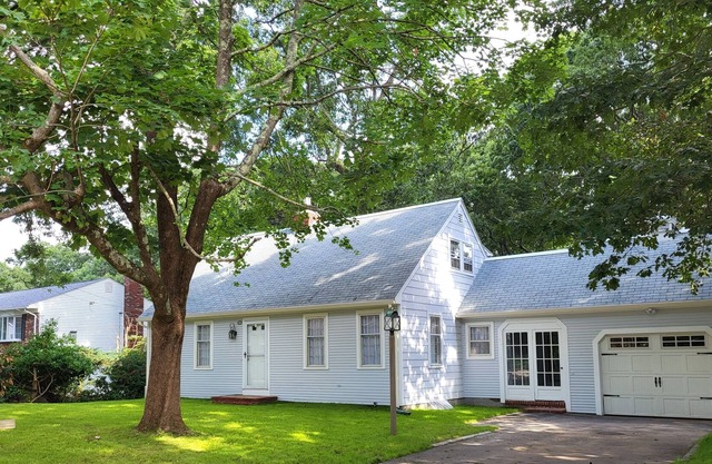 3 Bedroom Family Home Near East Greenwich RI