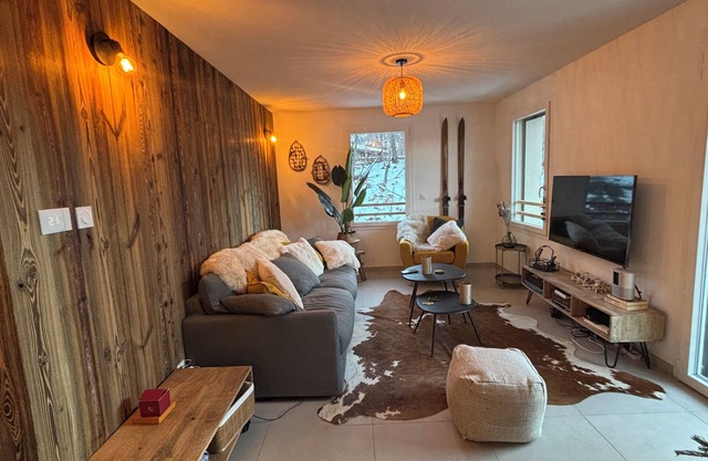 3 bedroom flat in Briançon-Serre Chevalier, 150m from lift, shops & restaurants