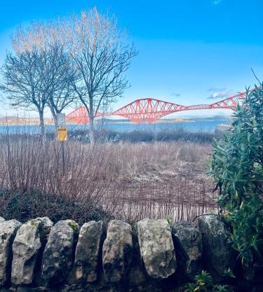 3 Bedroom harbourside apartment, Queensferry, 10 miles from Edinburgh