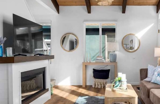 3 Bedroom Home - 6 min walk to BEACH