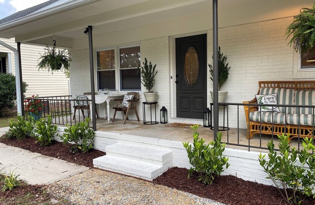 3-bedroom house in charming Southport with AC, WiFi